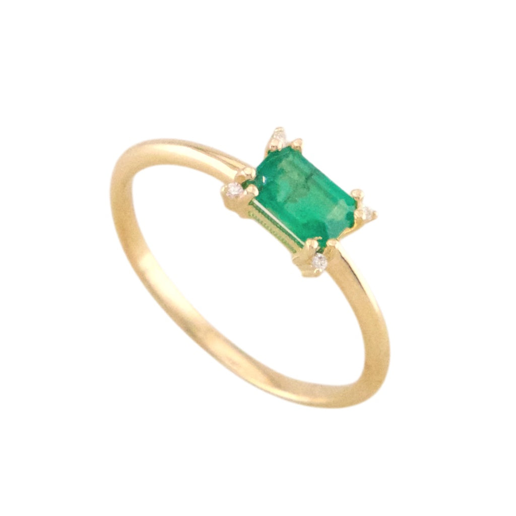 Emerald & Dimond Ring