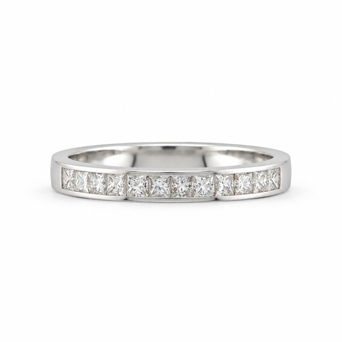 White Diamond Band 18k