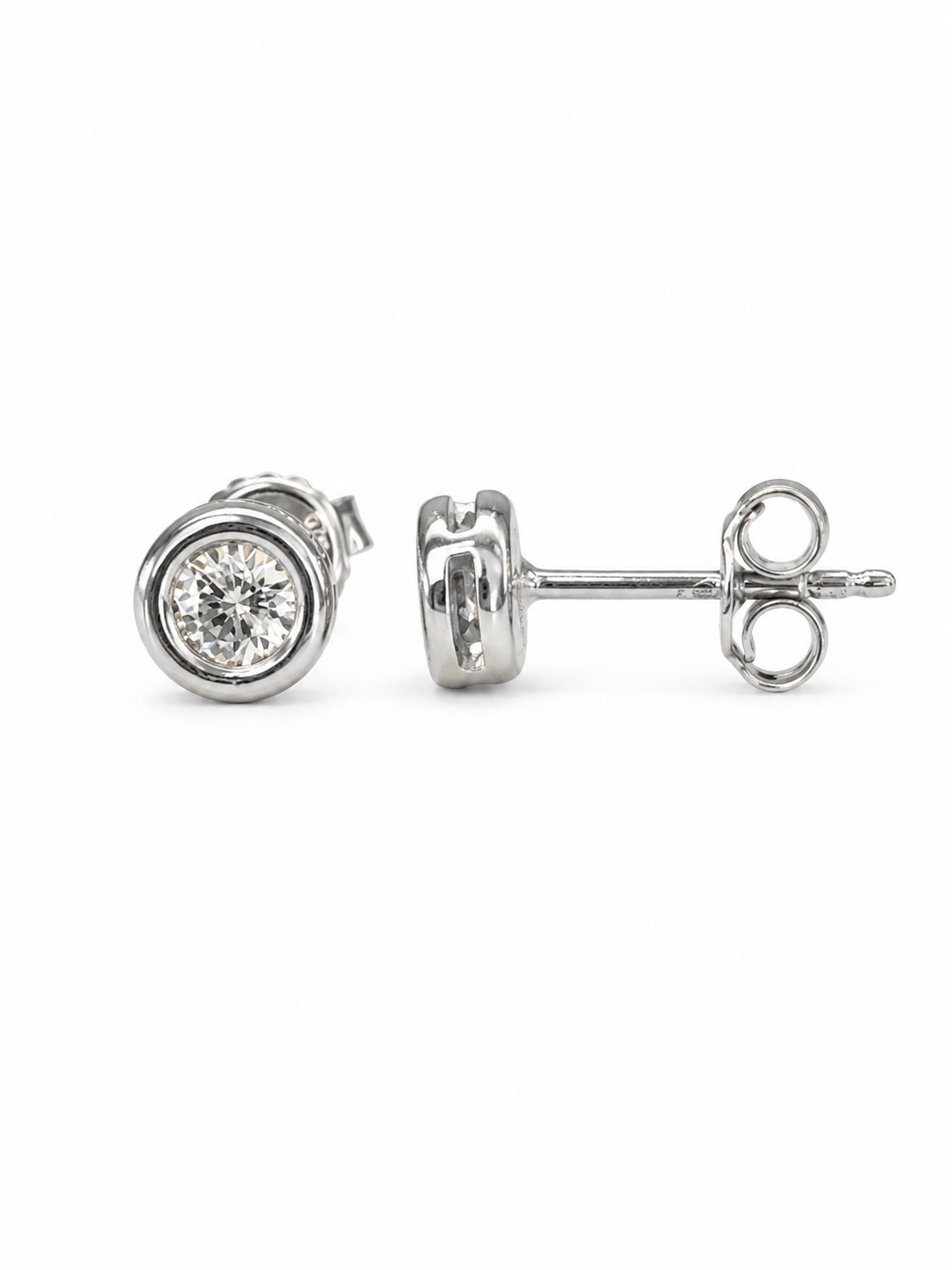 Point Of Light Stud Earrings